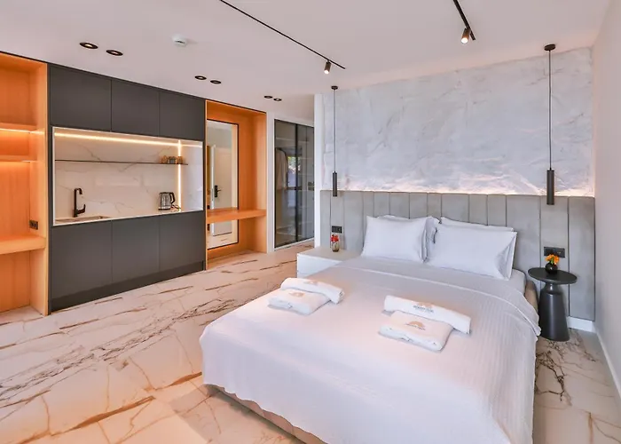 Serenity Pearl Hotel *