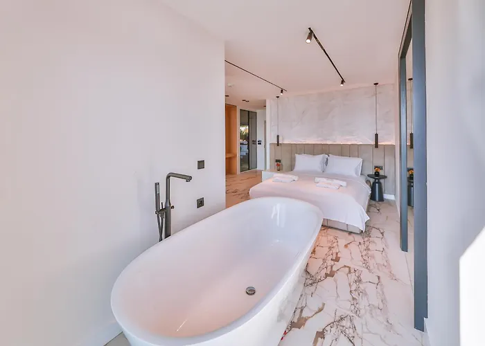 Serenity Pearl Hotel