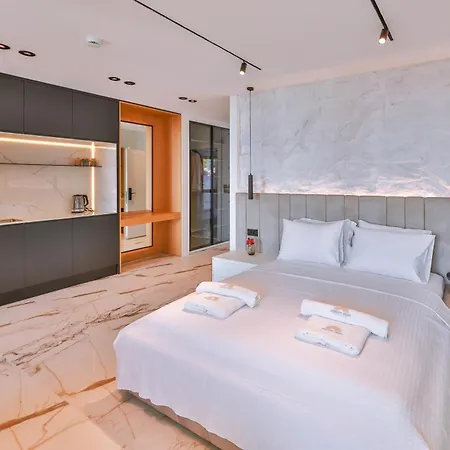 Serenity Pearl فندق *
